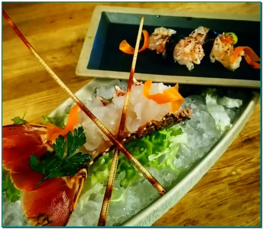 ¿Dónde podemos comer el mejor Sashimi de Langosta de Andorra? - ¿En qué Restaurante de Sushi en Andorra podemos comer el mejor Sashimi?. El Sashimi es un plato de mariscos crudos o algún otro ingrediente, cortado en trozos del tamaño de un bocado y comido con un condimento como la salsa de soya. En el sentido amplio de la palabra, el sashimi no tiene que consistir en mariscos; se refiere a "saborear un ingrediente por sí mismo".